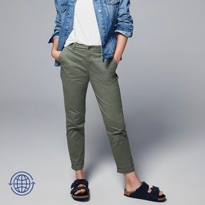 Gap Girlfriend Chino - Green; size 16